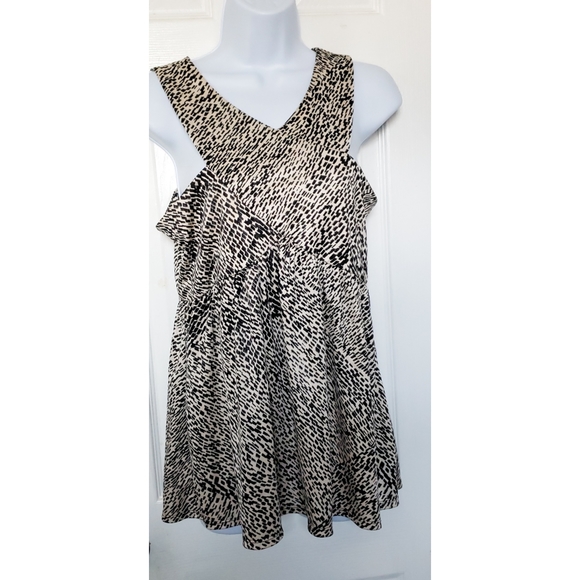 Sleeveless Off-White Print Top - Picture 5 of 9